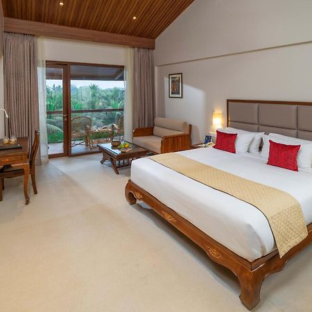 Uday Suites - The Airport Hotel Тривандрум Экстерьер фото