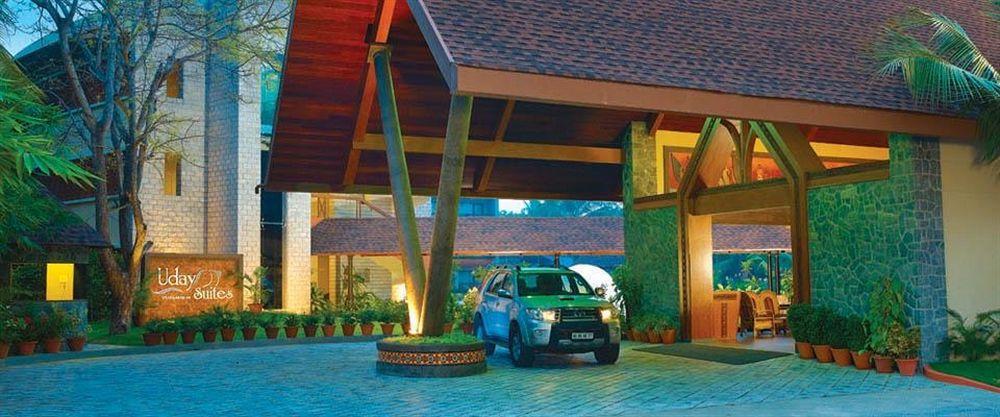 Uday Suites - The Airport Hotel Тривандрум Экстерьер фото