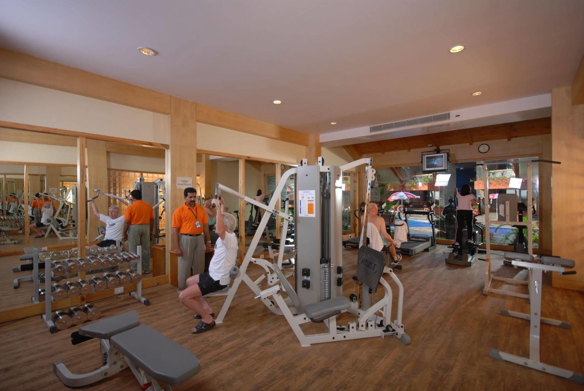 Uday Suites - The Airport Hotel Тривандрум Экстерьер фото