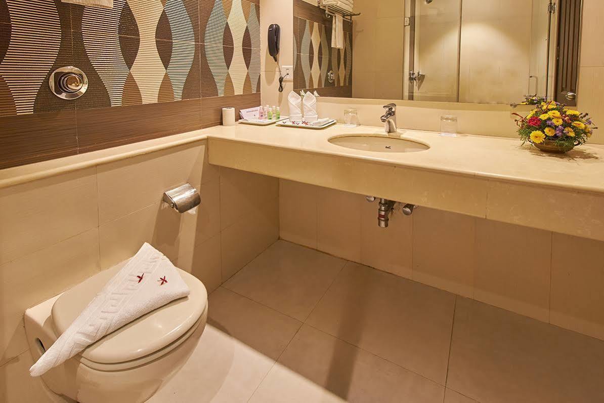 Uday Suites - The Airport Hotel Тривандрум Экстерьер фото